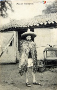 Capote de palma impermeabilizado para el agua hacia el año 1920